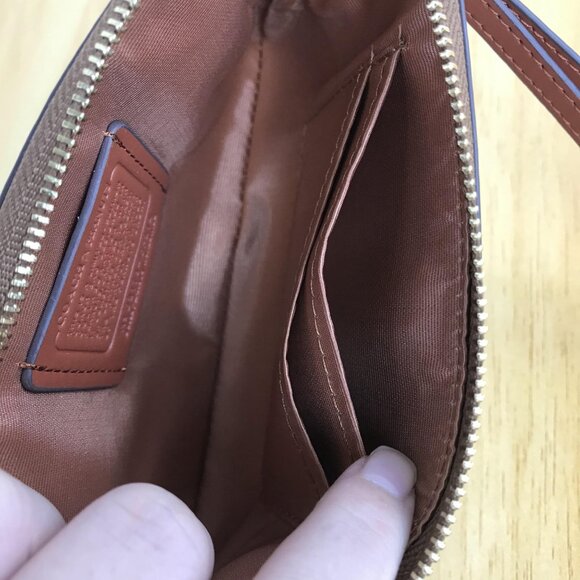 NEW Coach X Peanuts Corner Zip Wristlet Wallet With Snoopy & Woodstock Authentic - Picture 5 of 6